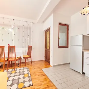 Petelin Apartment