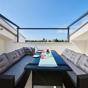 Sommer Apartment